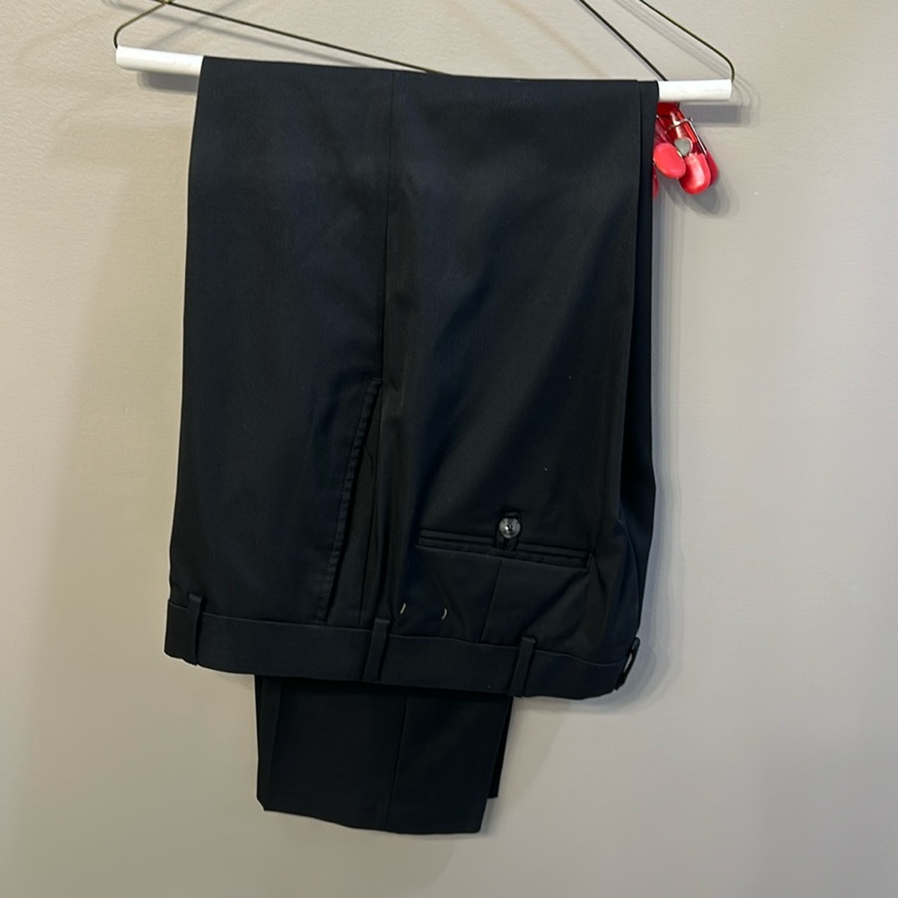 Black men’s Haggar dress pants